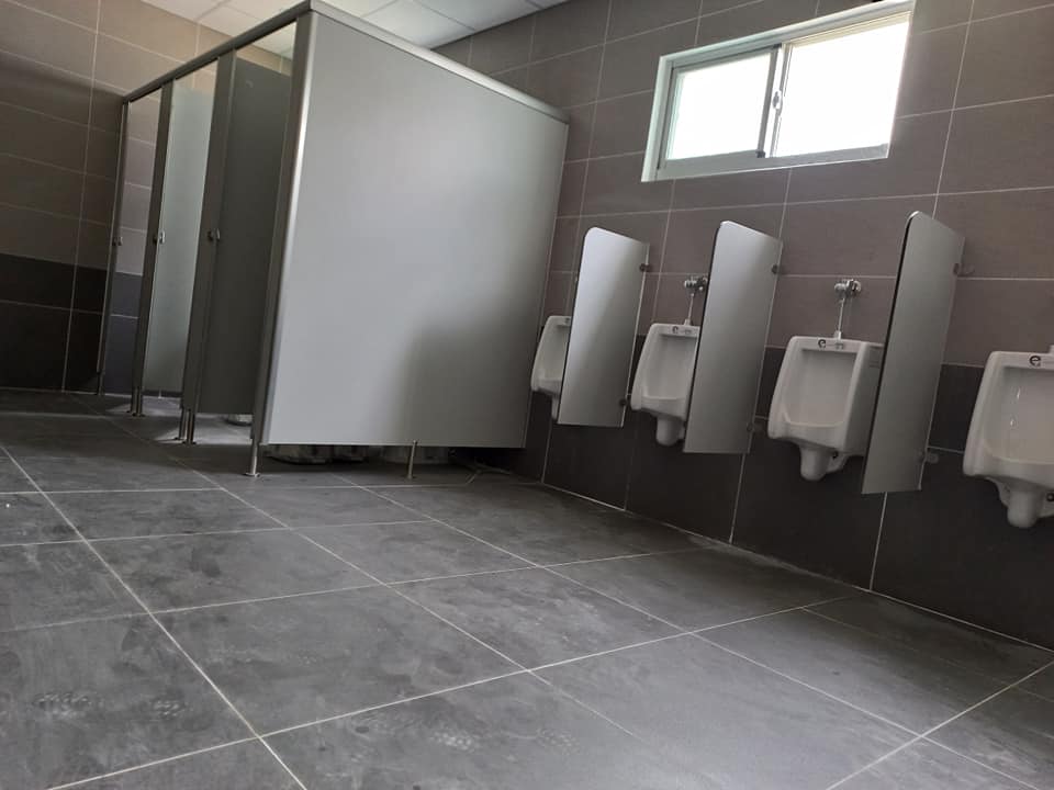 vách ngăn vệ sinh quảng ngãi