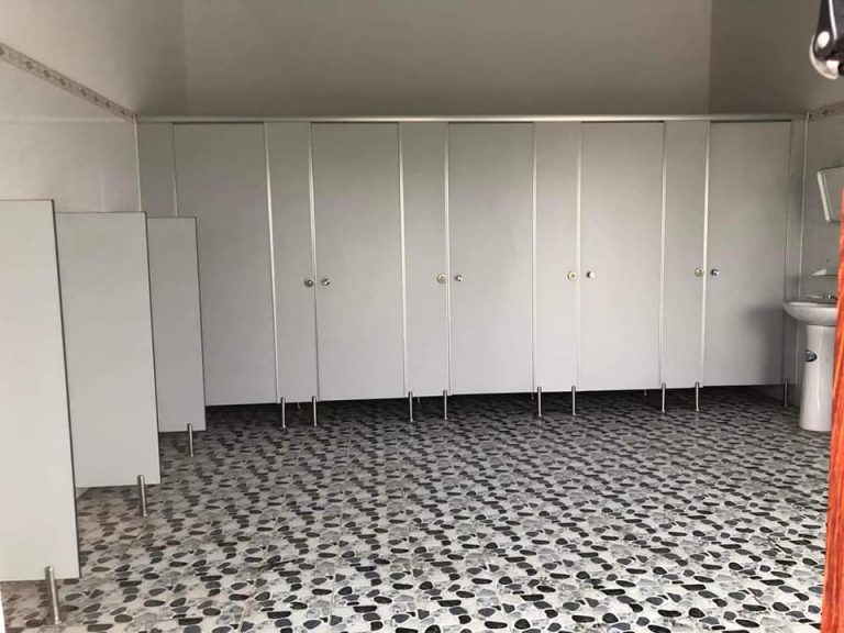 mẫu vách ngăn vệ sinh compact