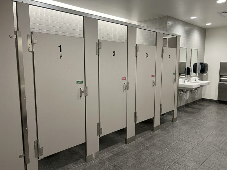 Báo giá vách ngăn Compact Báo giá vách ngăn Compact